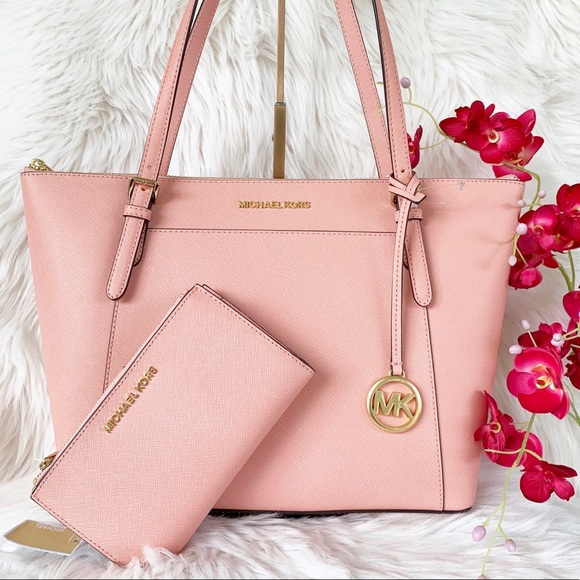 Michael Kors Handbags - Michael Kors Ciara Tote W/ Matching Wallet🌸